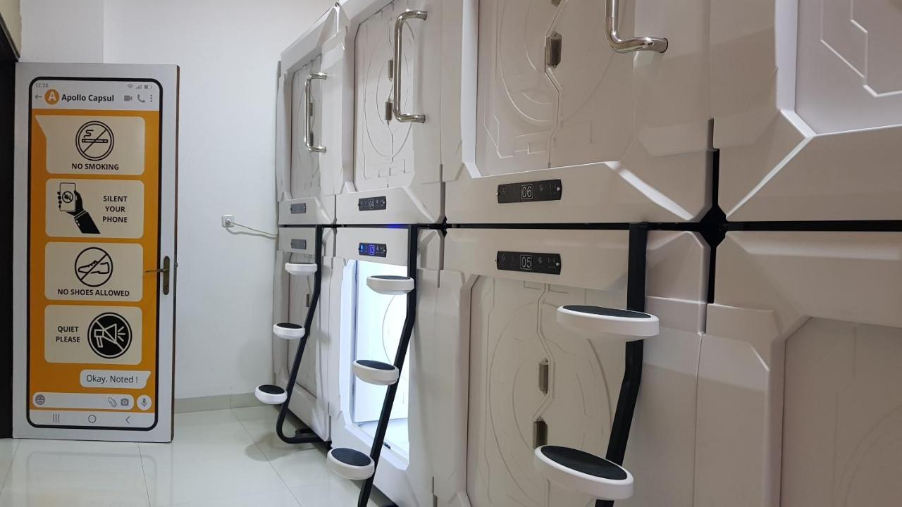 Apollo Capsule Hotel Ende Bagian luar foto